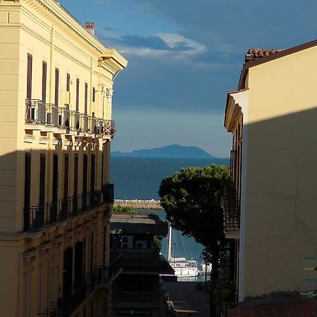Hotel Mi Casa Tu Casa Formia Exterior foto